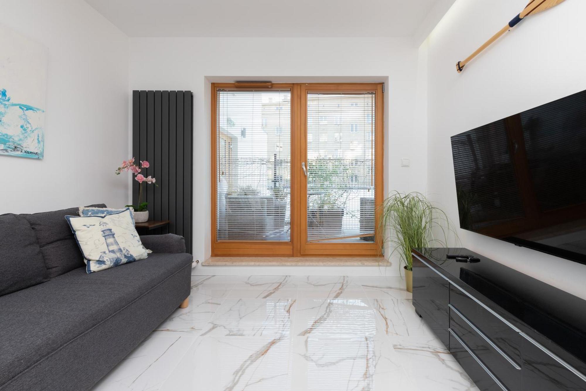 Batorego 7 Apartament With Terrace & Parking Downtown Gdynia By Renters Ngoại thất bức ảnh